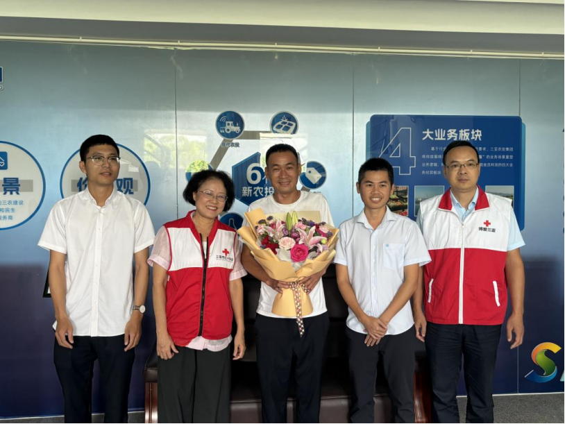 “三亞市道德模范”李濤，好樣的！